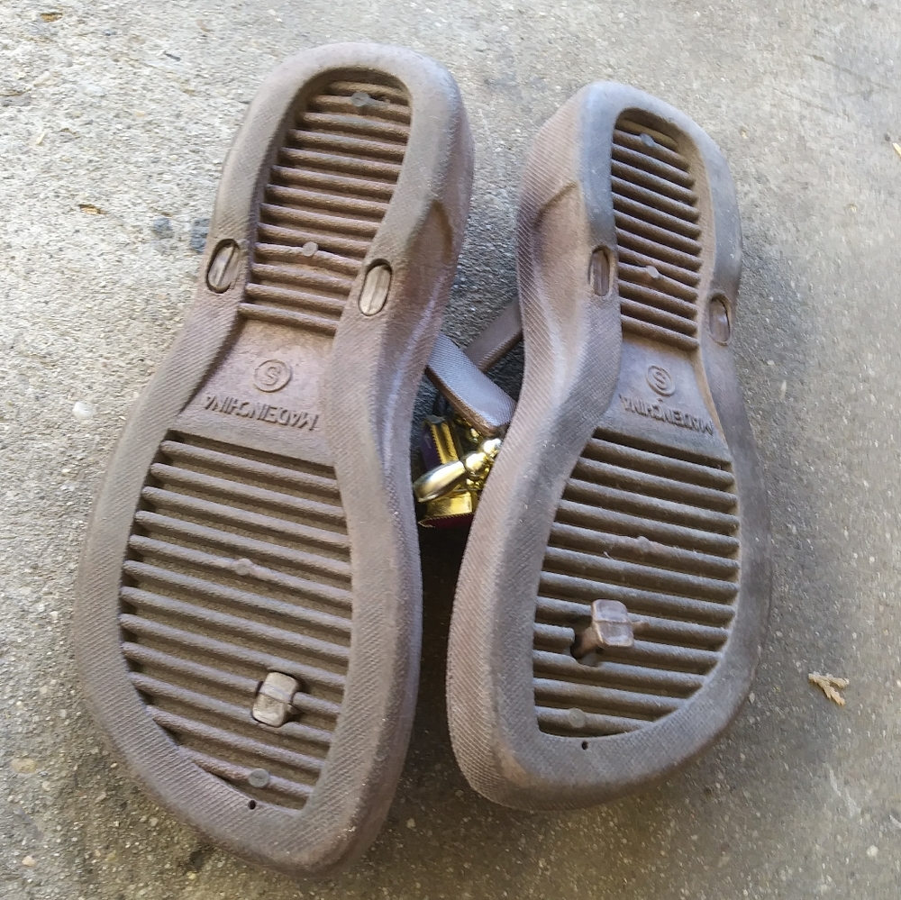 Sandals - Picture 2 of 2
